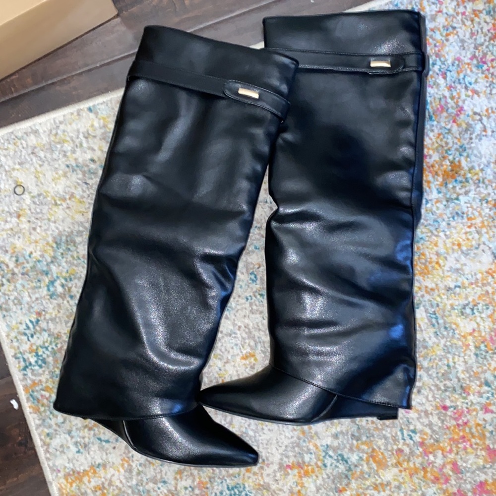 Trendy faux leather folded boots! Givenchy Shark Lock dupes. Runs small!!